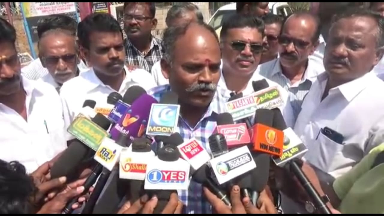 TNEB workers protest in Madurai for salary dues (video) - Lotus Times ...